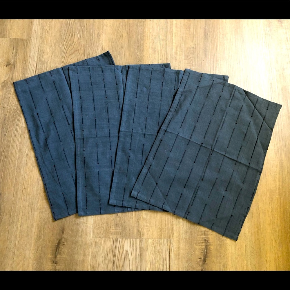 Linen place mats